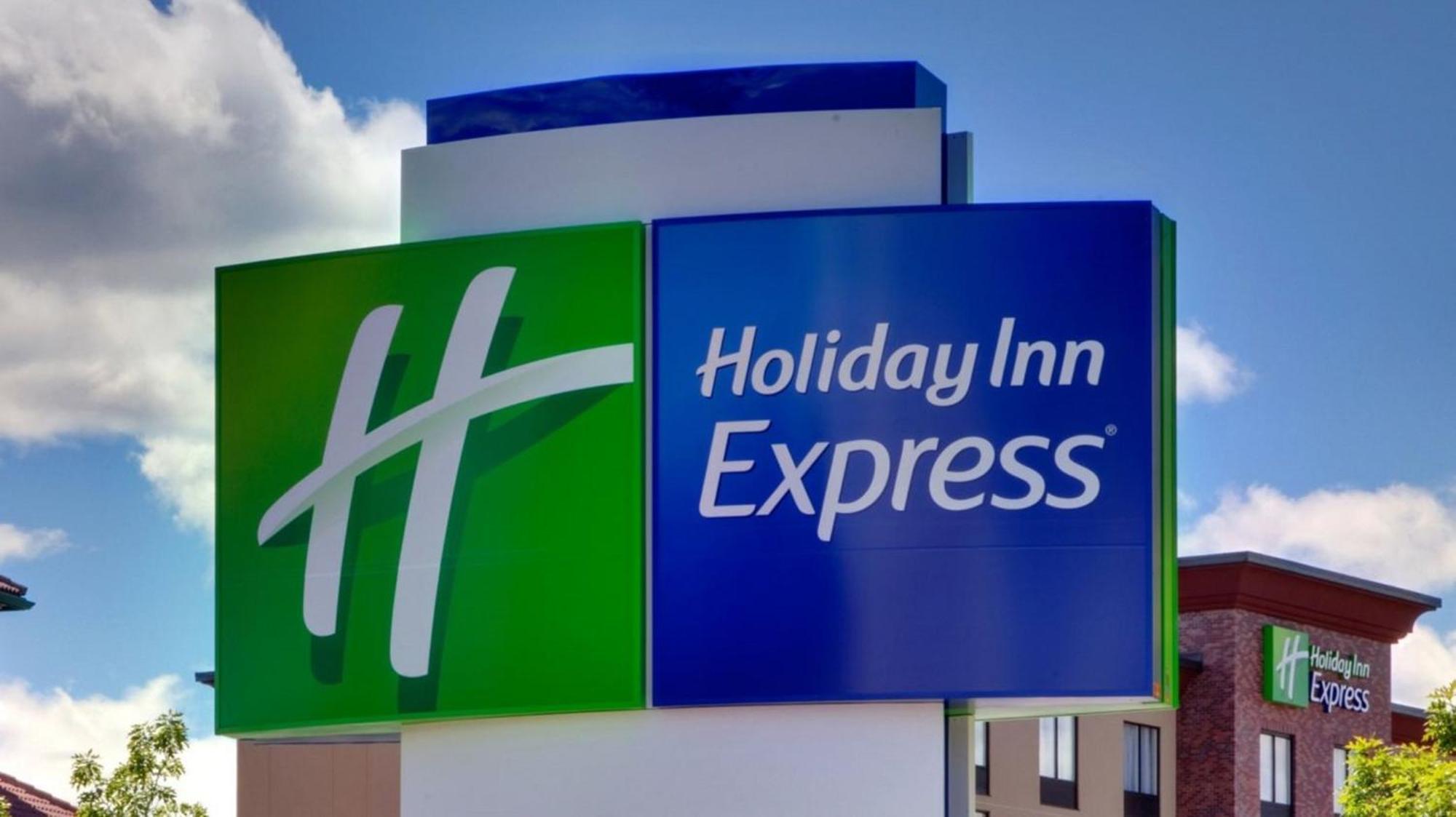 Holiday Inn Express & Suites Chicago - Matteson, An Ihg Hotel Exterior photo